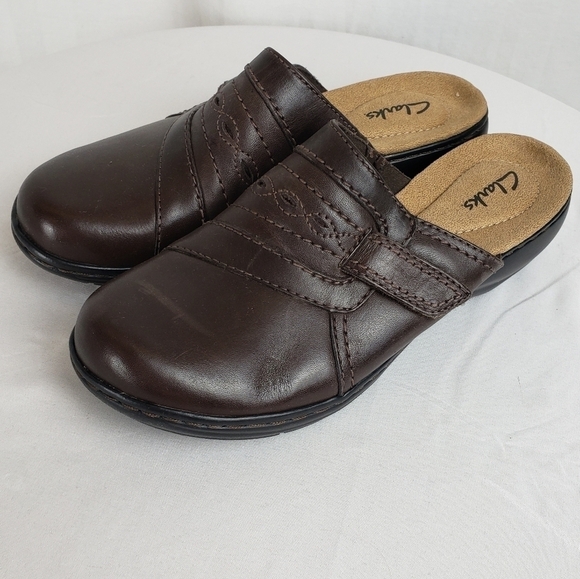NWOB Clark's Brown Leather Clogs Sz 7M - Picture 1 of 8